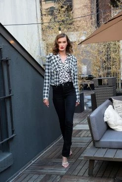 Deals 😀 ALEXIA ADMOR Mila Blouse 👏 -ALEXIA ADMOR Shop 002866 AA EDITORIAL LowRes