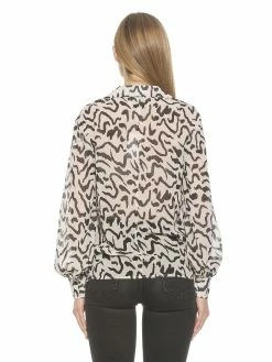 Deals 😀 ALEXIA ADMOR Mila Blouse 👏 -ALEXIA ADMOR Shop W ABSTRACT 3 scaled